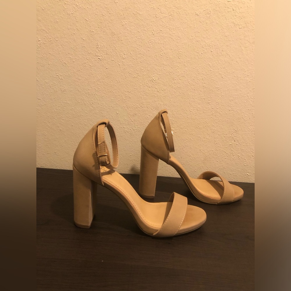 Tan Heels - Picture 2 of 5